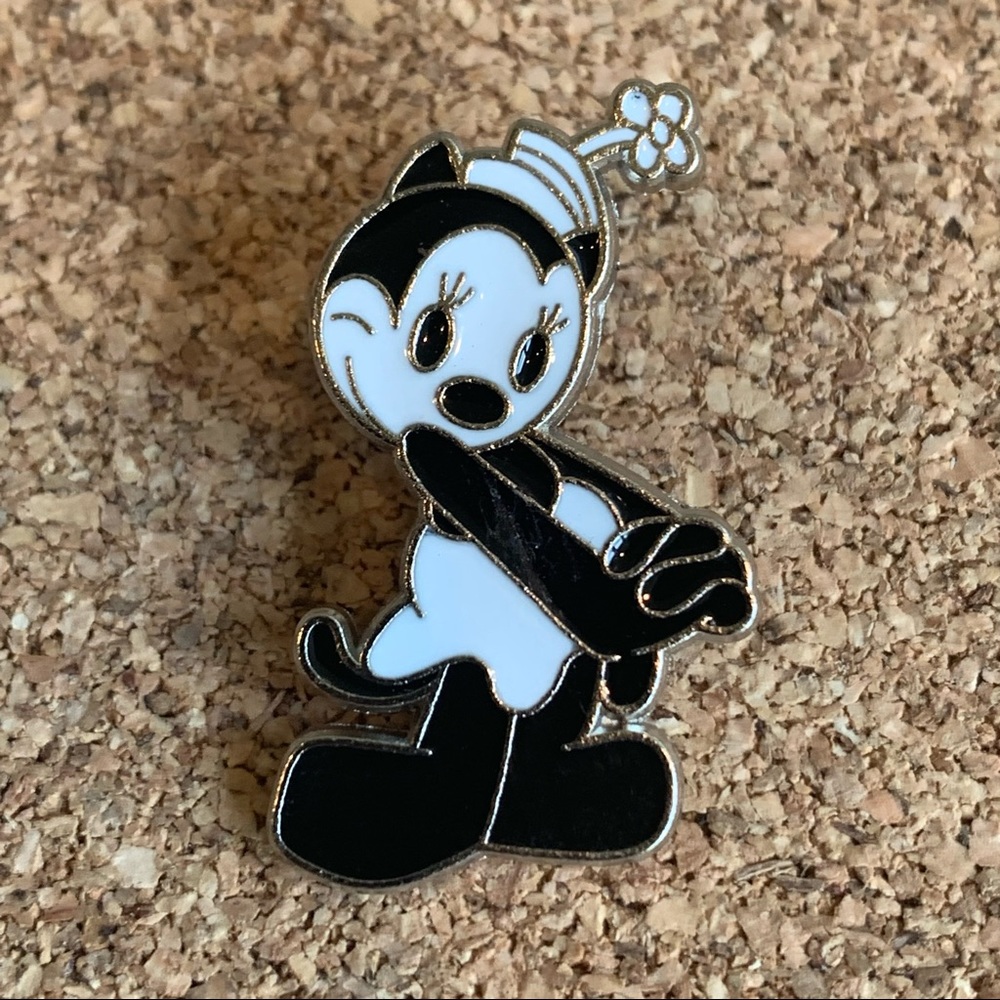3 for $12✨Disney Trading Pin